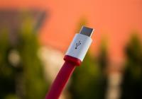 iPhone改用USB-C接口？ 分析师：短期内看不到这种可能