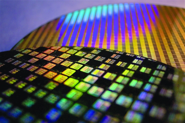 Intel将为高通代工芯片 使用Intel 20A工艺将于2024年量产