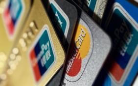 信用卡能取现吗？手续费和利息如何计算？信用卡能取会影响征信吗？