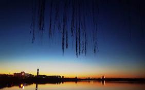 一季度广东空气优良天数比例达96.8% “广东蓝”已成常态