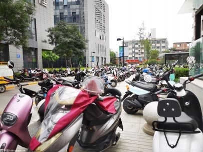 广州举办“电动自行车安全守护伴你行”宣传活动
