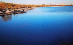 江西鄱阳湖水位持续走低，创下1951年最早进入枯水期纪录
